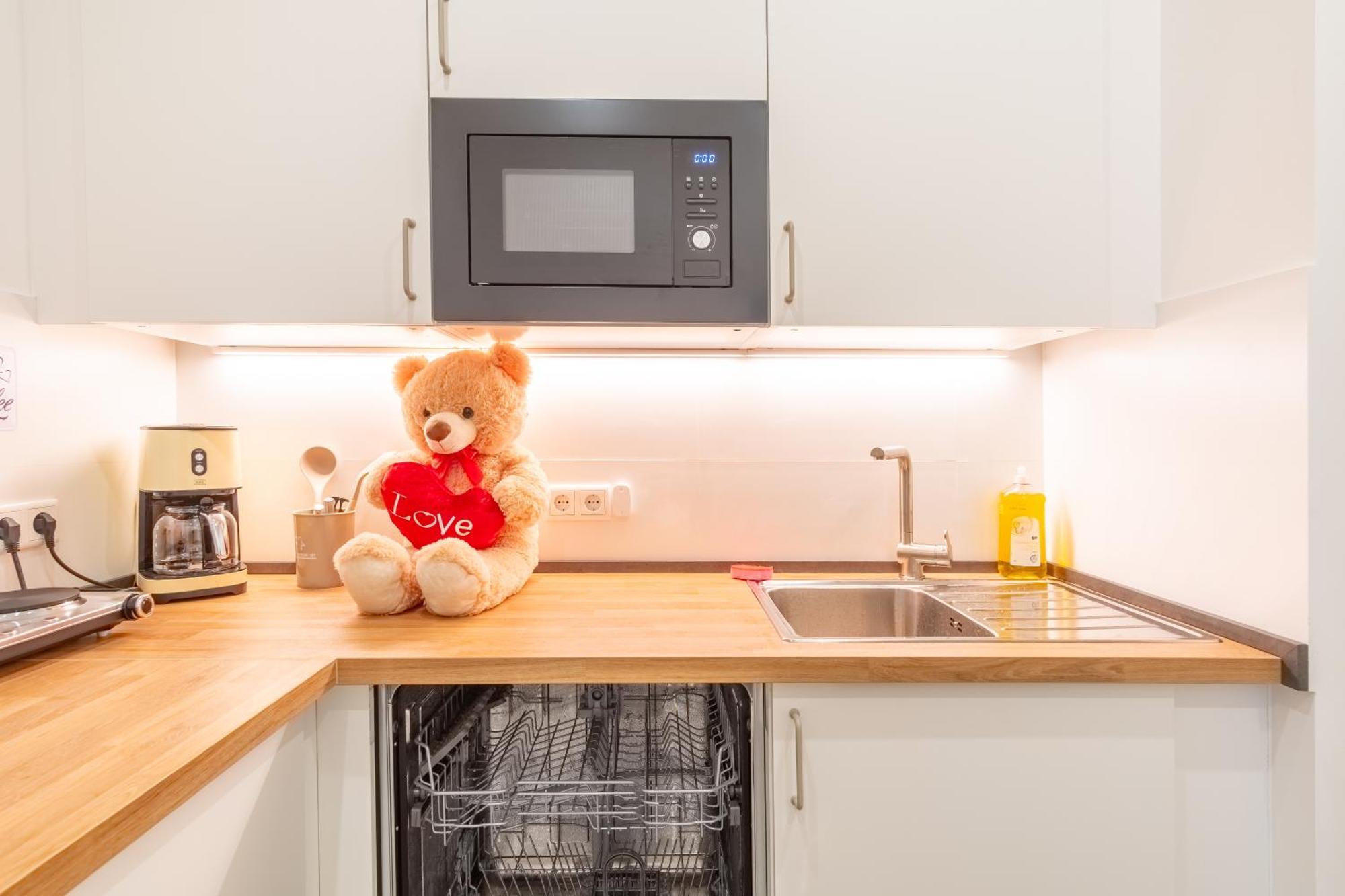 65 Zoll 4K Tv, Disney Plus, Soundbar, Kostenloser Kaffee, 5 Raeume Lipcse Kültér fotó
